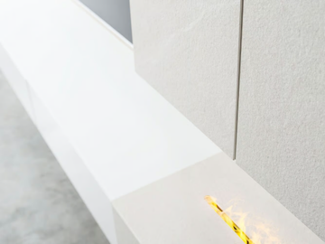 CUBO 158 - Wall-mounted storage wall with fireplace by Sudbrock Möbelhandwerk - view 3